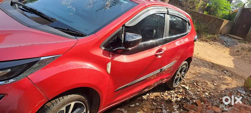 5 Tyre Ekdm New Hai Pura Condition Me Hai Well Maintained Hai
