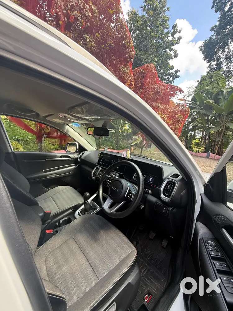 Kia Sonet 2023 Petrol Well Maintained
