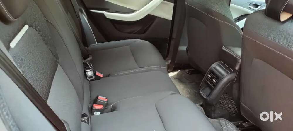Tata Nexon Creative Plus S Duel Tone Red Colour With Black Roof