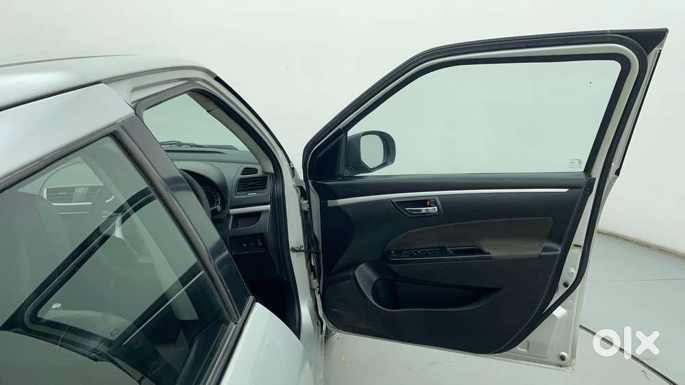 Maruti Suzuki Swift Vvt Vxi, 2016, Petrol