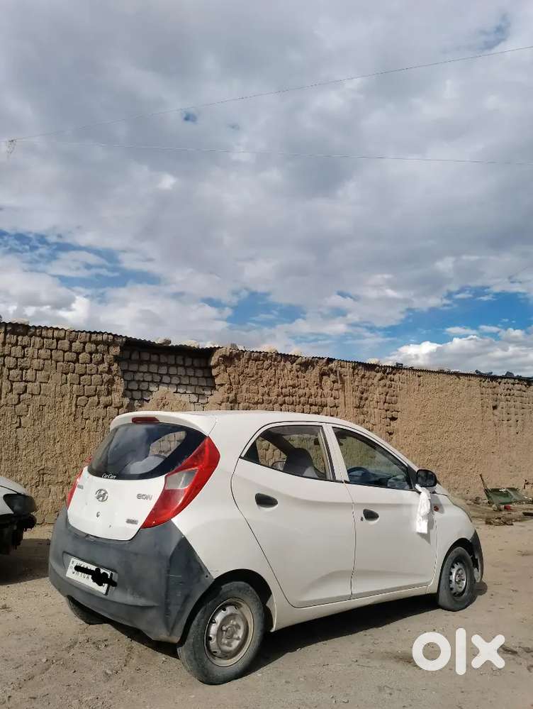 Hyundai Eon Magna Petrol 2014 Variant