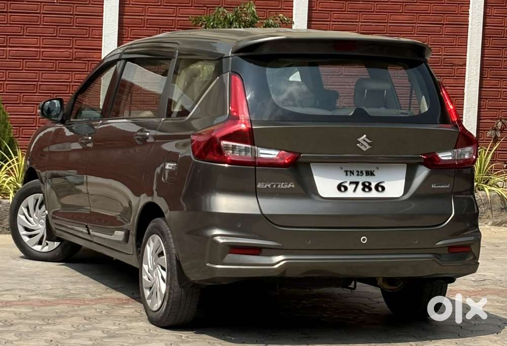 Maruti Suzuki Ertiga Vxi At Petrol, 2018, Petrol