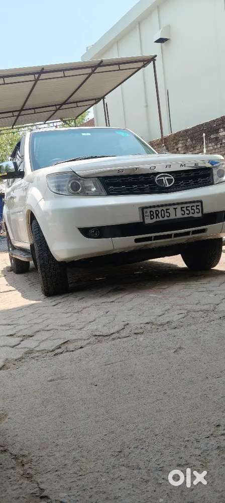 Tata Safari Strome