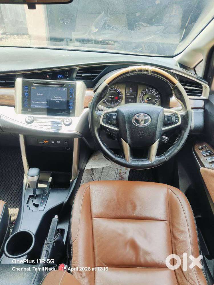 Toyota Innova Crysta 2.8z Automatic, 2016, Diesel