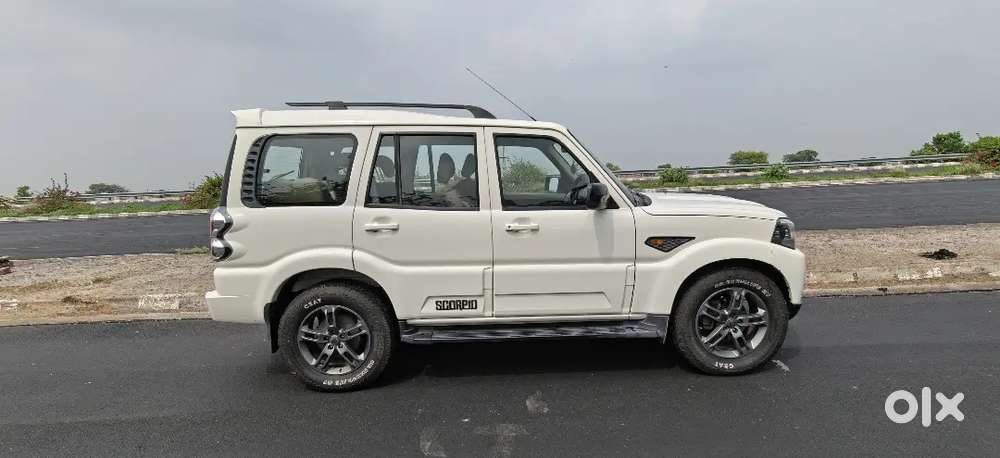 Mahindra Scorpio 2.2 Diesel 2015