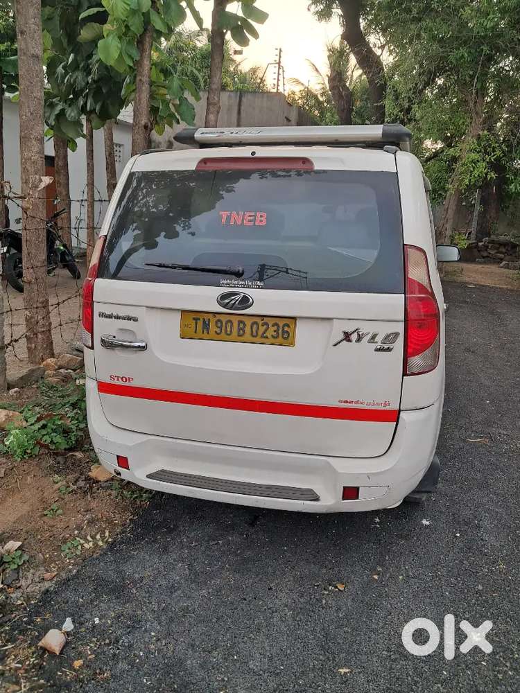 Mahindra Xylo 2016