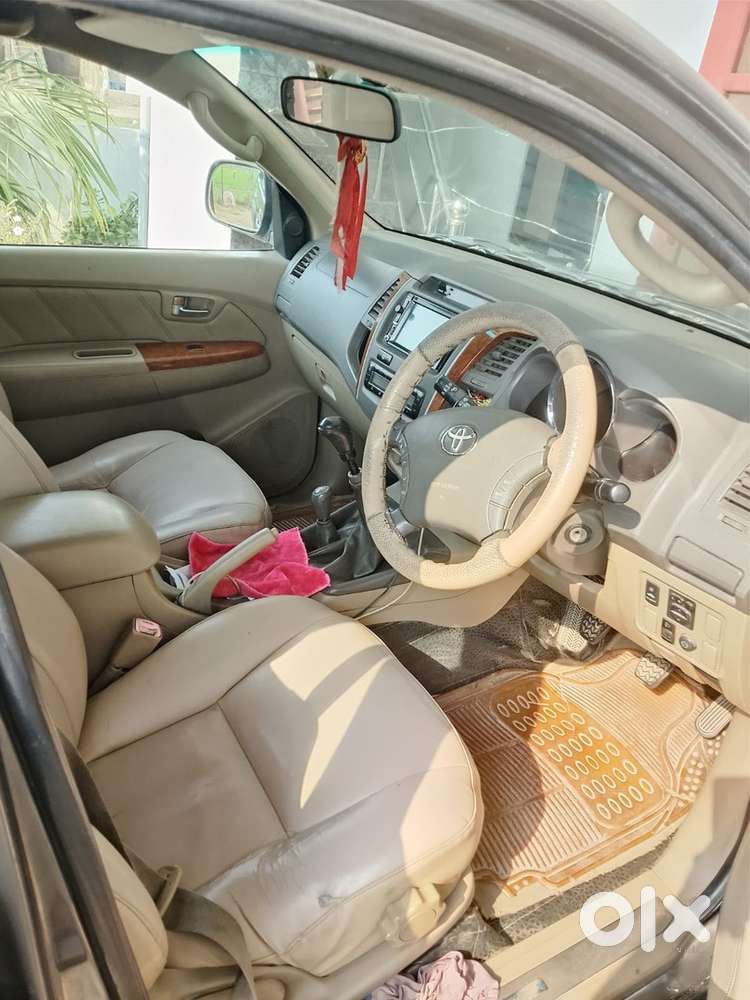 Toyota Fortuner Diesel 2010 Year