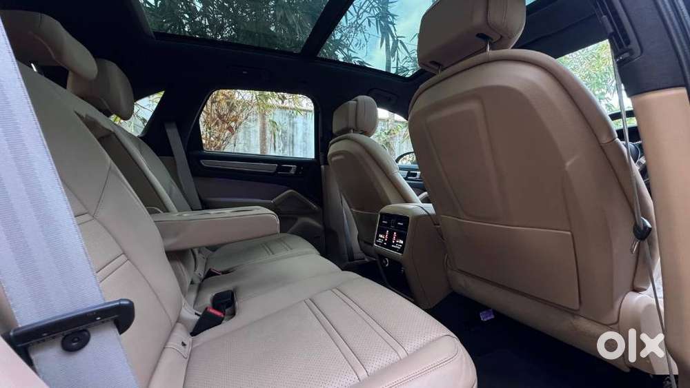 Porsche Cayenne Platinum Edition, 2023, Petrol