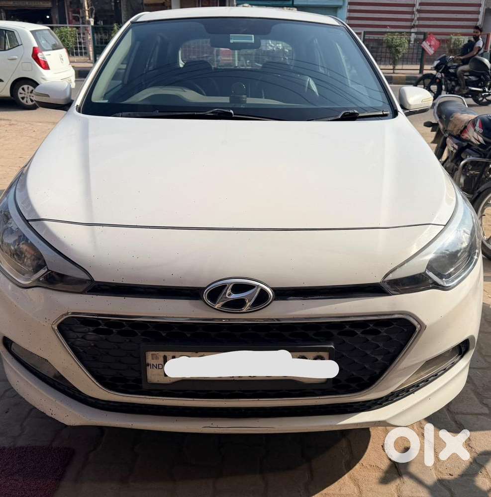 I20 2015 Diesel Brand New Tyre With Alloy Wheels With Good Condition