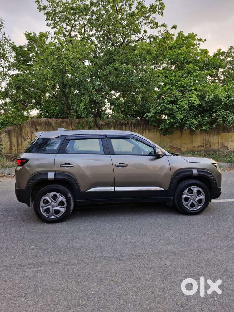Maruti Suzuki Brezza 1.5 Lxi Smart Hybrid, 2024, Petrol