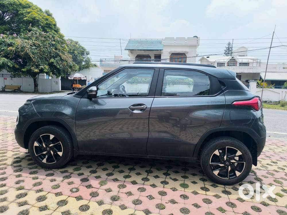 Tata Punch Accomplished Amt Sunroof, 2024, Petrol