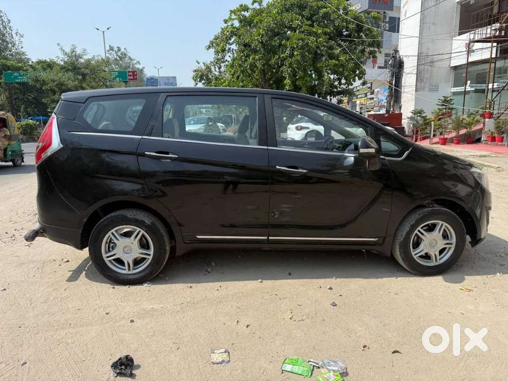 Mahindra Marazzo M6, 2018, Diesel