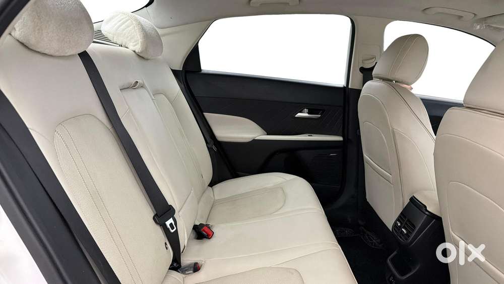 Hyundai Verna 1.5 Sx (o) Vtvt, 2023, Petrol