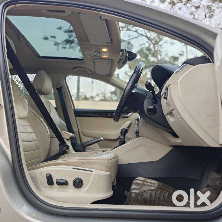 Skoda Octavia Elegance 1.8 Tsi At, 2014, Petrol