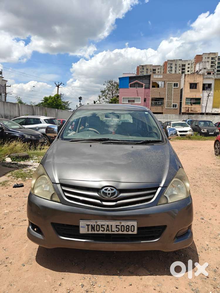 Toyota Innova 2.5 Gx (diesel) 8 Seater Bs Iv, 2011, Diesel