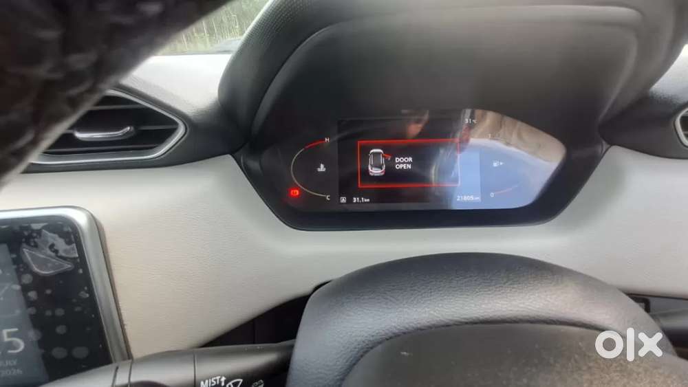 Nissan Magnite 1.0 Xv, 2023, Petrol