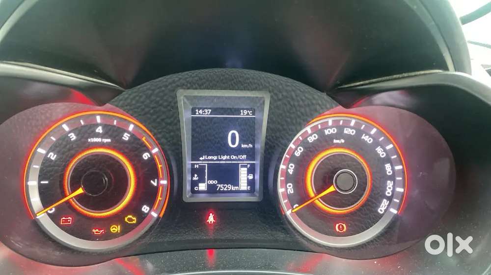 2024 Mahindra Xuv300 W8(o)  Only 7,529 Km  Mint Condition, Like New