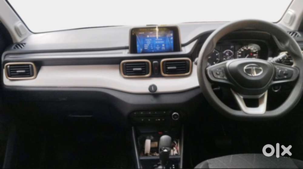 Tata Punch 2023 Petrol 17650 Km Driven