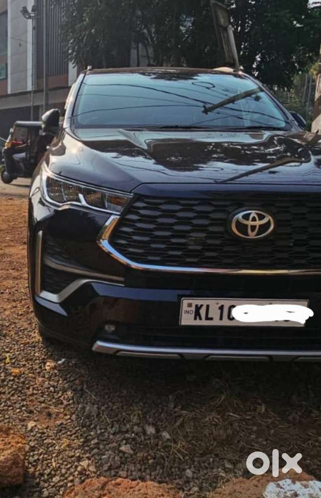 Toyota Innova Hycross 2.0 Vx (o) Hybrid 7 Str, 2023, Petrol