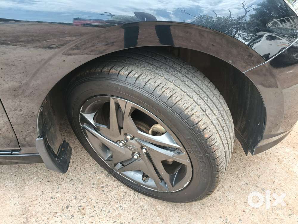 Hyundai I20 Sportz 1.2 Mt Dual Tone, 2023, Petrol