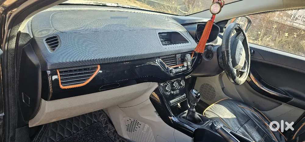 Tata Nexon Kraz-limited Edition 2019 Petrol 66000km (not For Dealers)