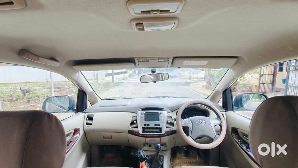 Toyota Innova 2.5 V Diesel 8-seater, 2012, Diesel