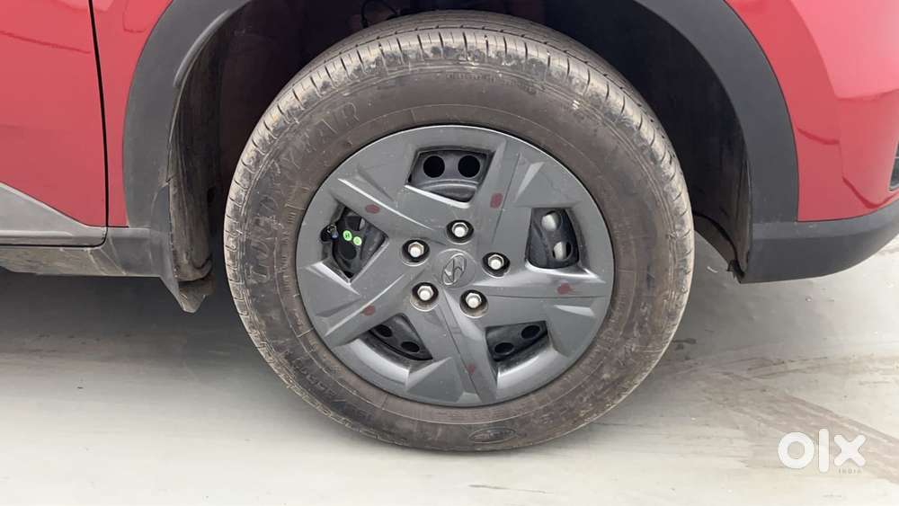 Hyundai Venue 1.2 S (o), 2024, Petrol