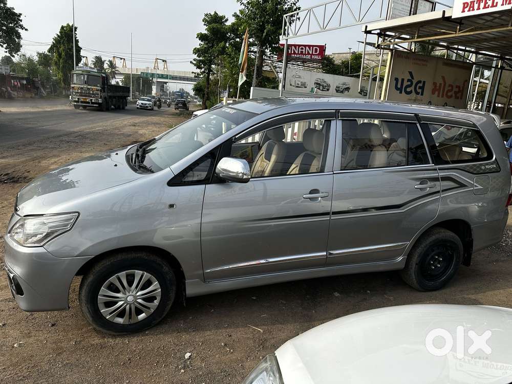 Toyota Innova 2.5 G (diesel) 8 Seater, 2015, Diesel