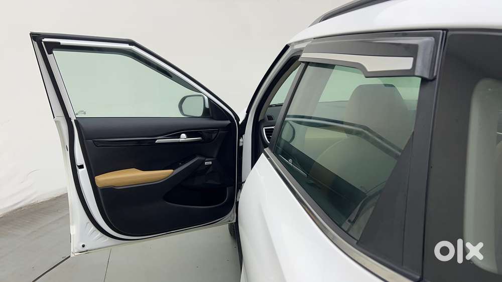 Kia Seltos 1.5 Htx+ Petrol At, 2023, Petrol