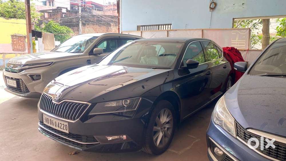 Skoda Superb 2018 Petrol 44000 Km Driven