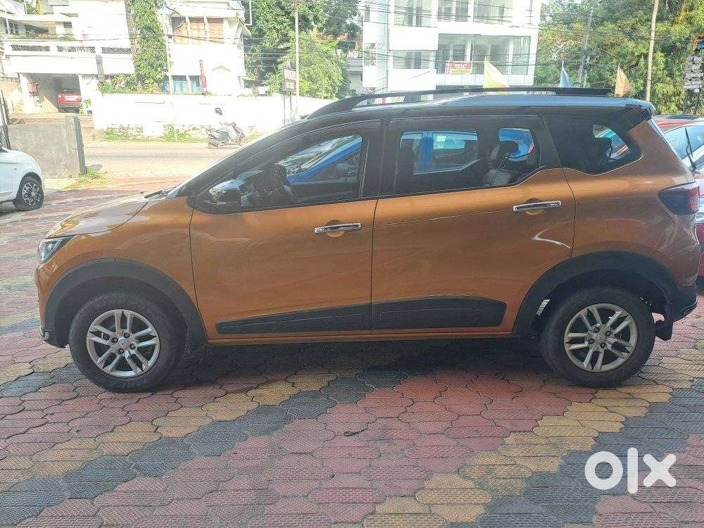 Renault Triber Rxt, 2022, Petrol