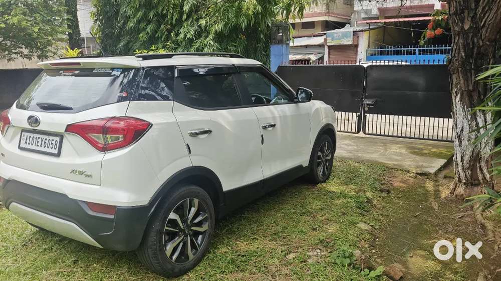 Xuv 300 W8 (o) Top Model