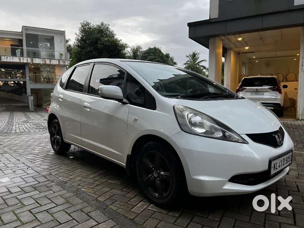 2011 Honda Jazz Full Option  Single Owner  Full Service History
