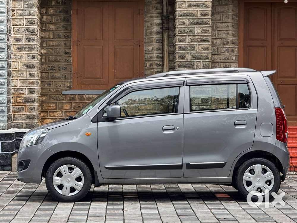 Maruti Suzuki Wagon R Vxi Amt1.2, 2016, Petrol