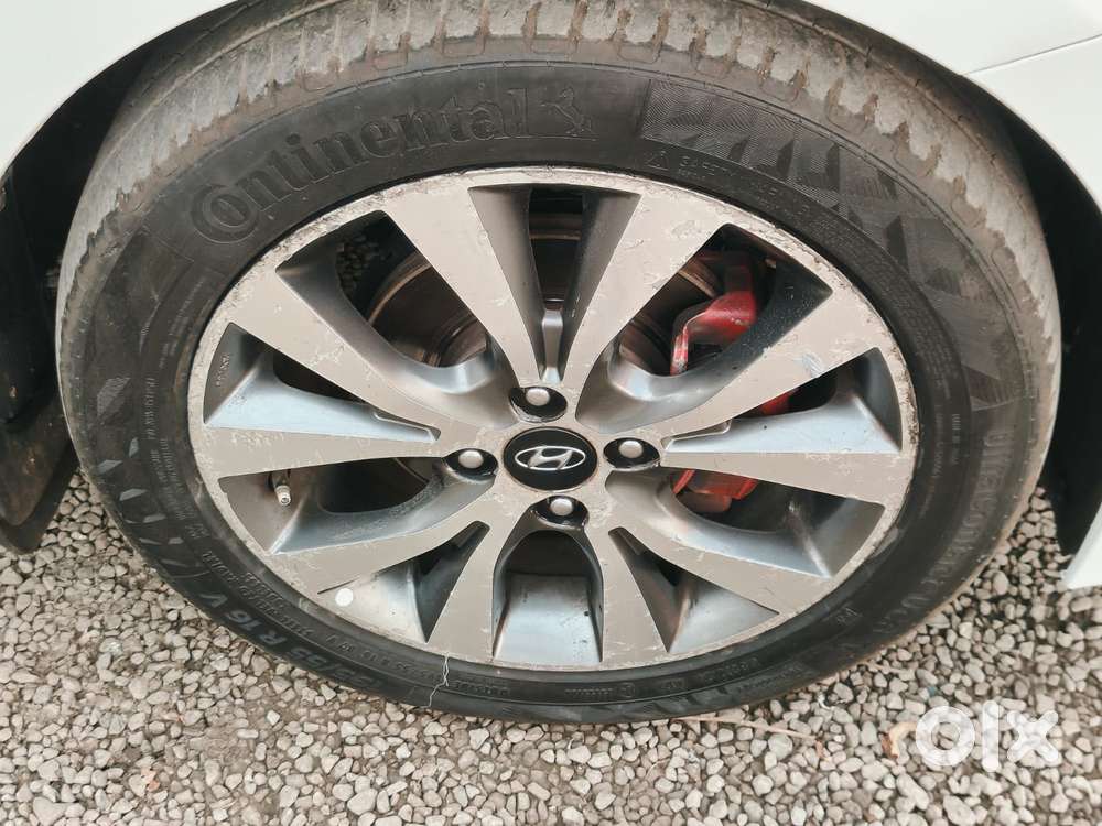 Hyundai Fluidic Verna