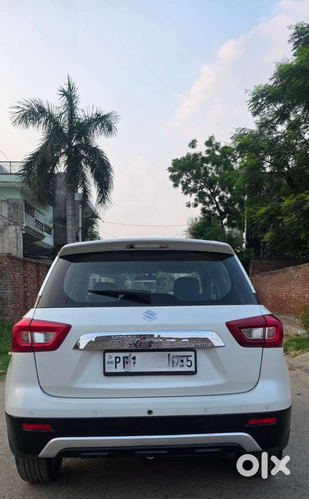 Maruti Suzuki Brezza 1.5 Zxi Smart Hybrid, 2021, Petrol