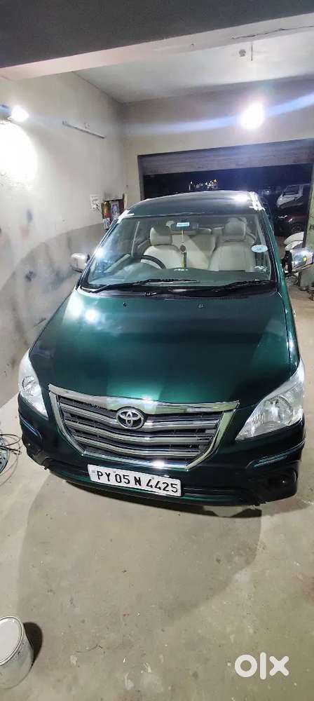 Toyota Innova 2010 Diesel Well Maintained