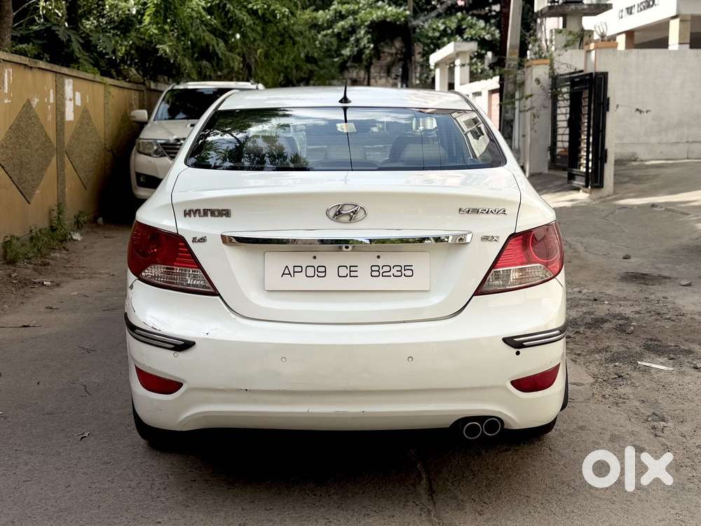 Hyundai Verna 1.6 Sx (o) Vtvt At, 2011, Petrol