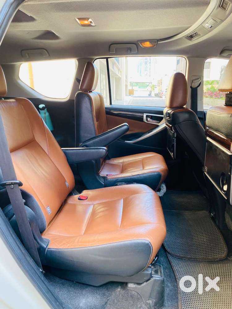 Toyota Innova Crysta 2.8z Automatic, 2016, Diesel