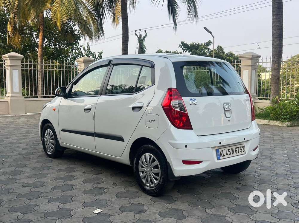 Hyundai I10 Sportz, 2015, Petrol