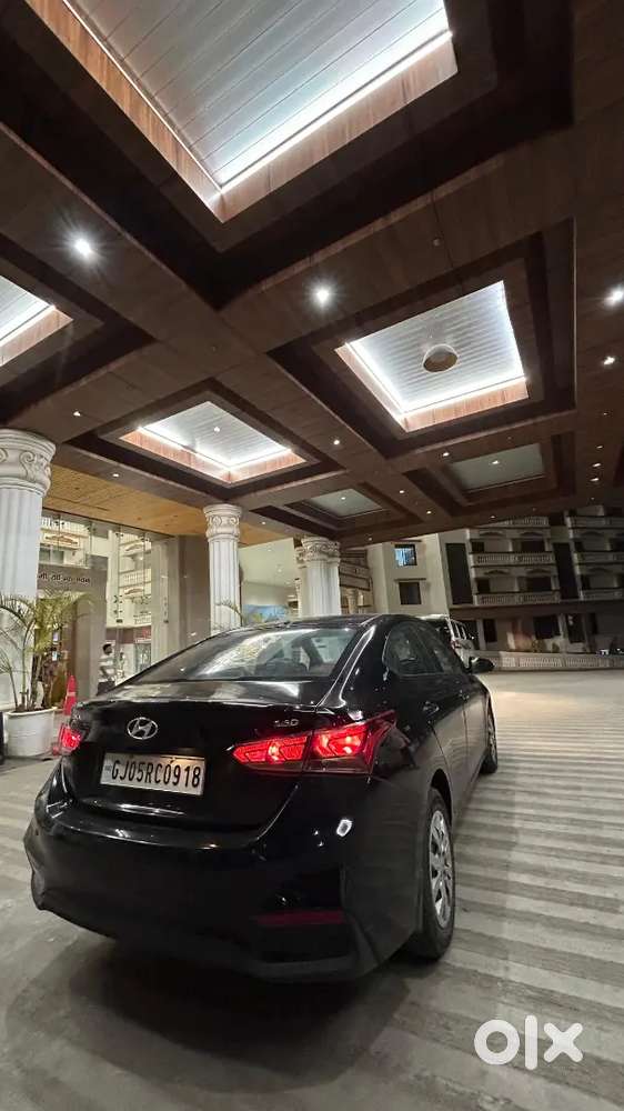 Hyundai Verna 1.6 Crdi 2017 Diesel Engine Black Color