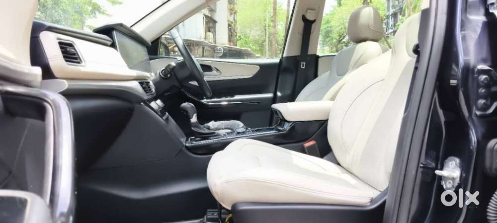 Mahindra Xuv700 2.2 Ax 7 Diesel At Str, 2022, Diesel