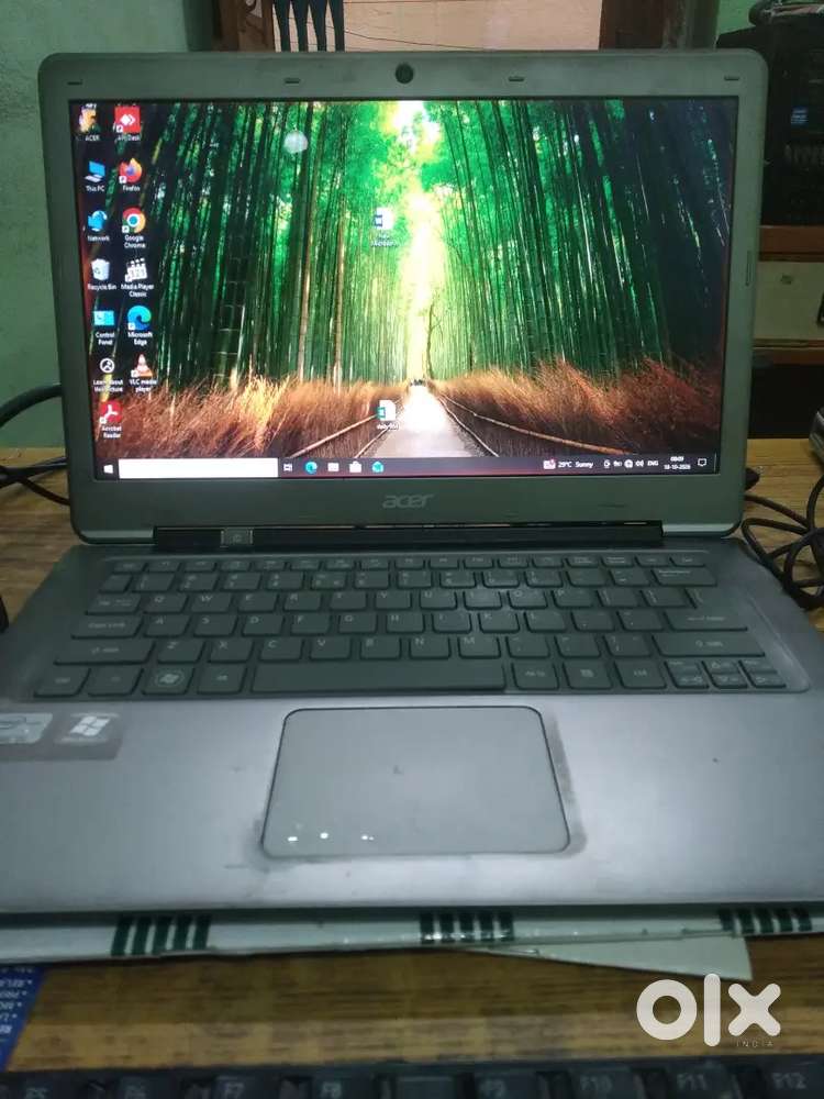 Acer i5/2nd gen 4gb ram /128 ssd hdd