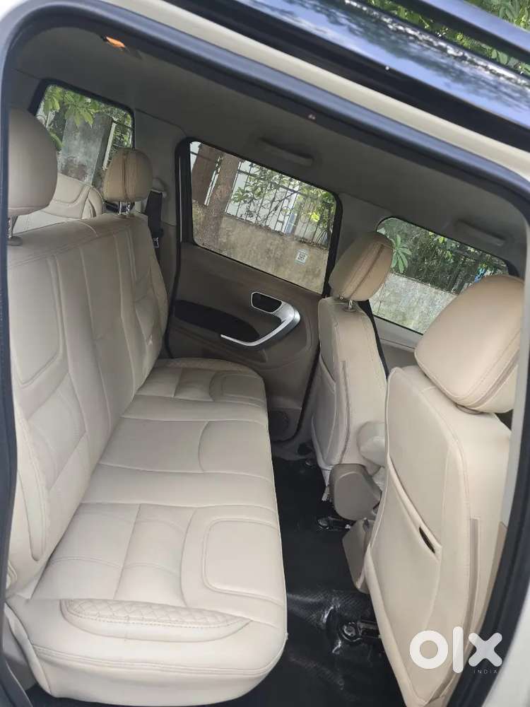 Mahindra Tuv 300 2016 Diesel Automatic