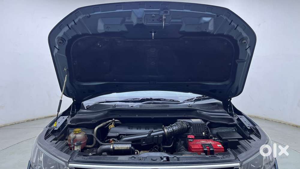 Mahindra Xuv300 1.2 W8 (o) Amt Petrol, 2021, Petrol