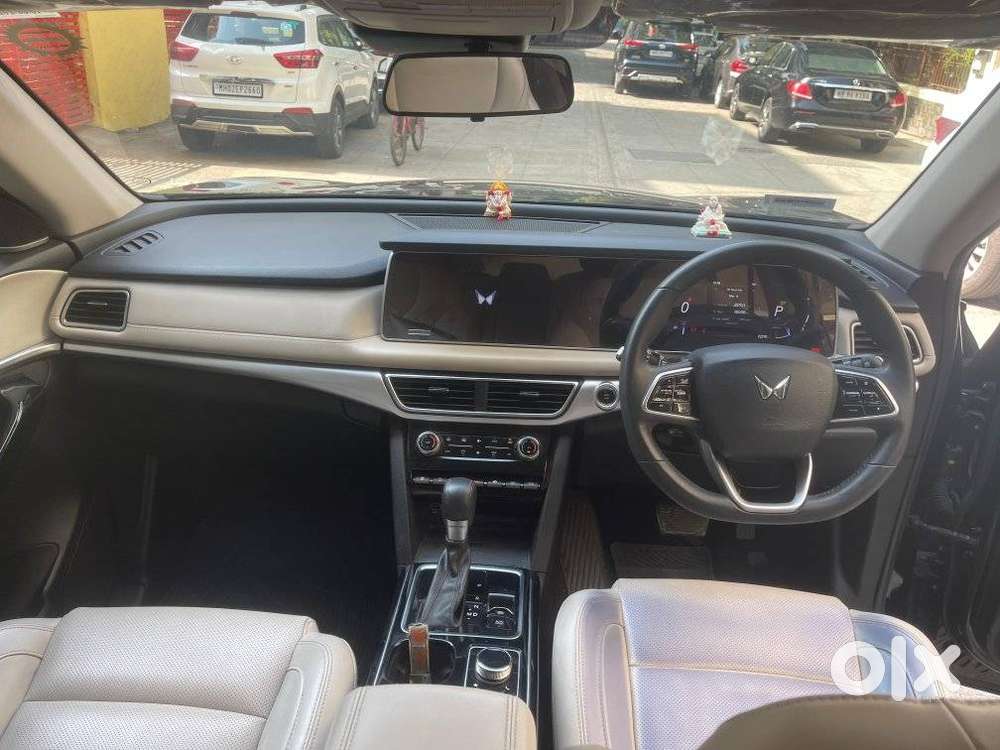 Mahindra Xuv700 2.2 Ax 7 Diesel At Str, 2023, Diesel