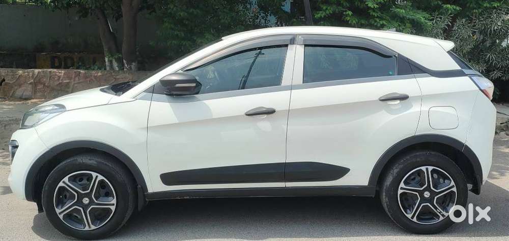 Tata Nexon 1.2 Revotron Xm (s), 2019, Cng & Hybrids