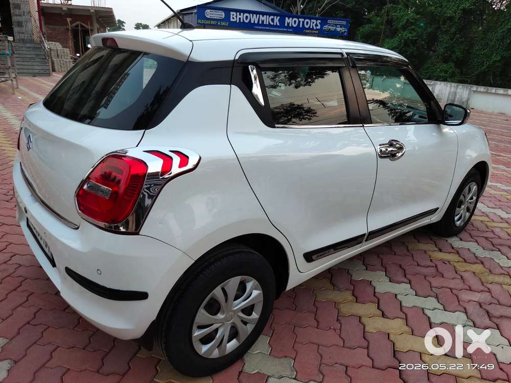 Maruti Suzuki Swift Vxi + Manual, 2022, Petrol