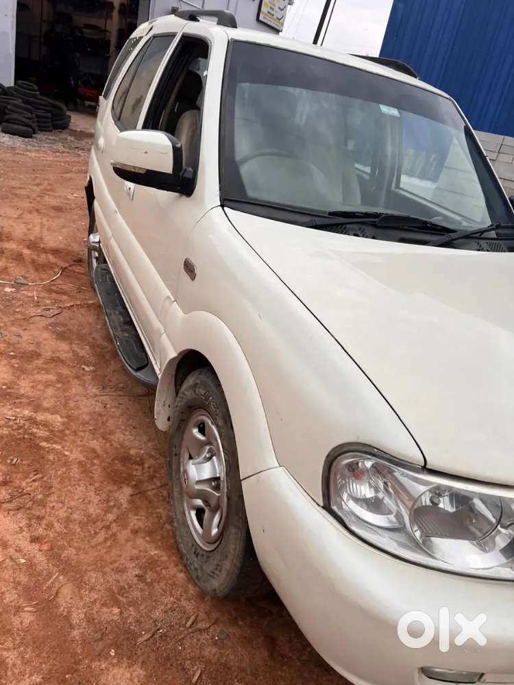 Tata Safari 2014 Diesel 100000 Km Driven