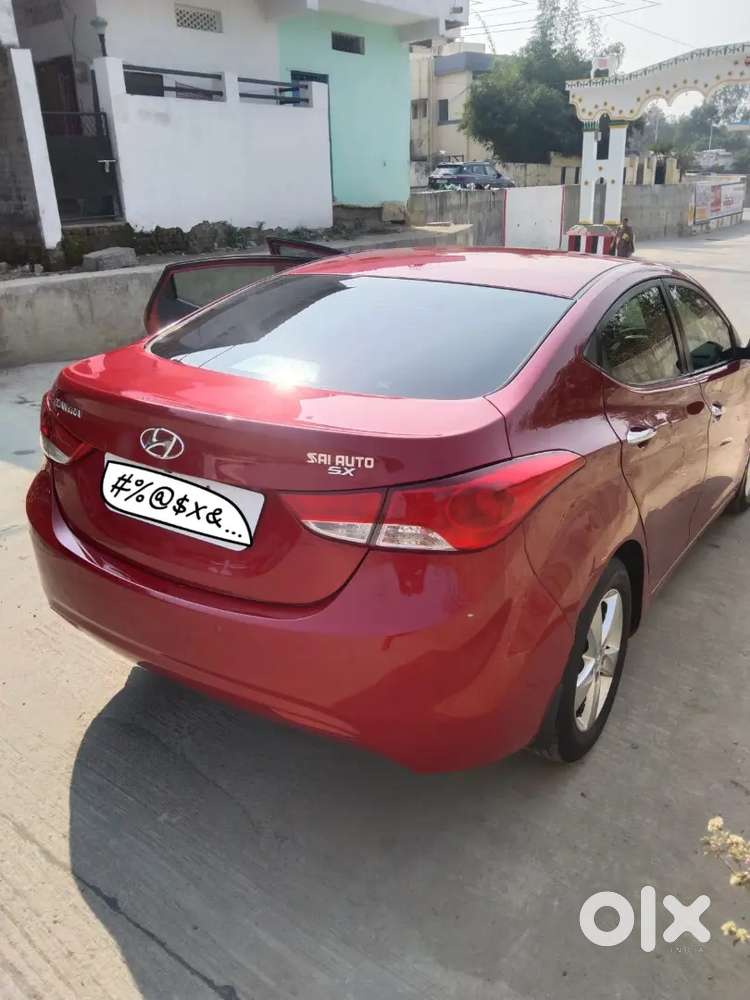 Hyundai Elantra 2014 Diesel 98000 Km Driven